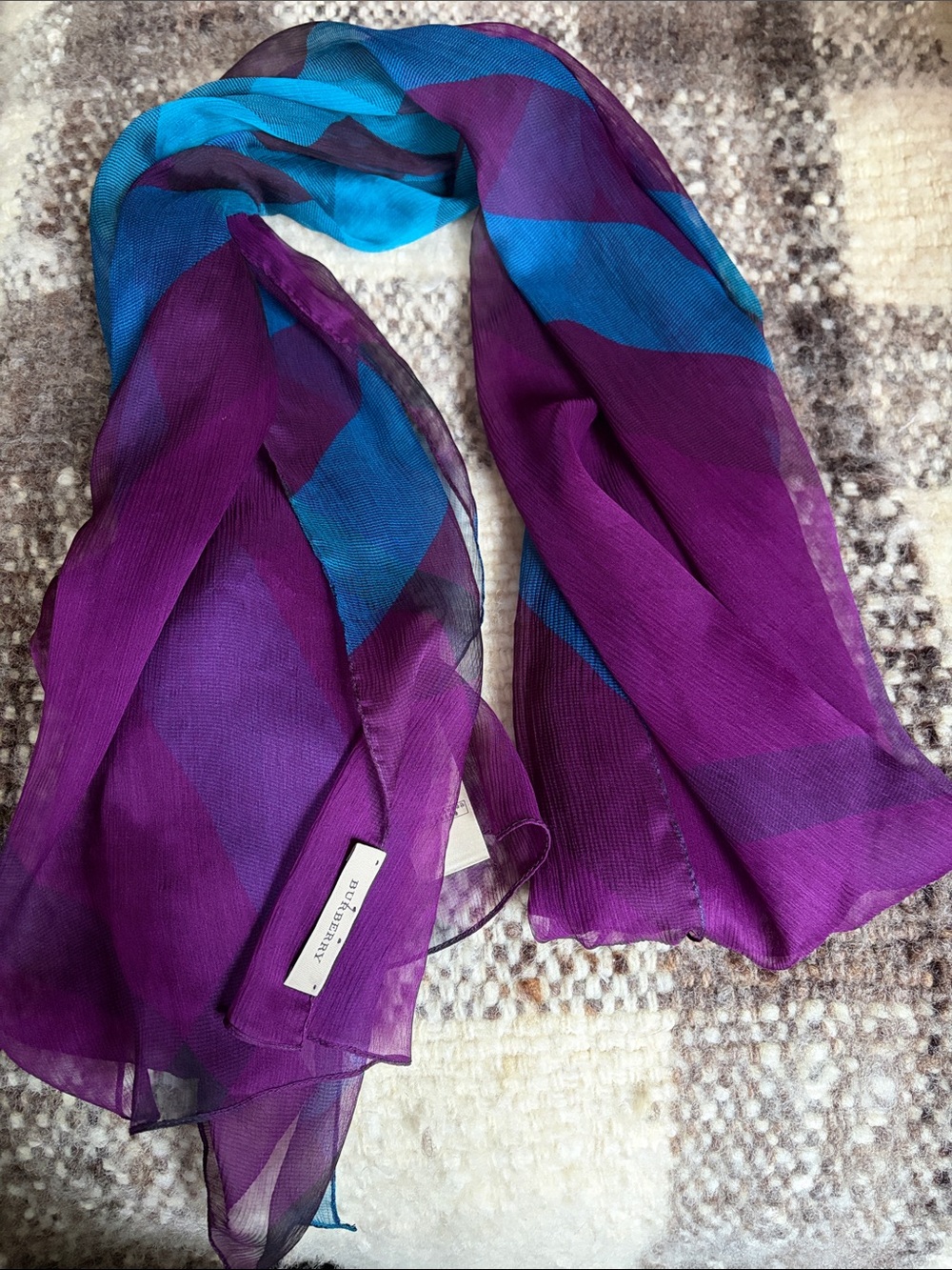 Burberry 100% mulberry silk scarf 190x50 cm Beautiful vibrant azure/purple RARE!
